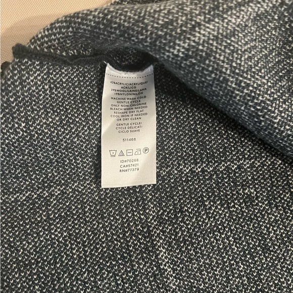 Ann Taylor Dark Gray Check Acrylic Wool Nylon Classic Fall Skirt Size Large NWT - Picture 8 of 12